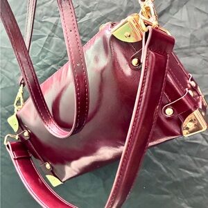 Classic Women's Shoulder Bag in Deep Wine